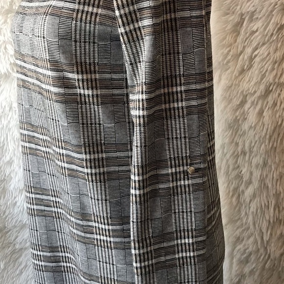 HELLY plaid dress. - Picture 3 of 11